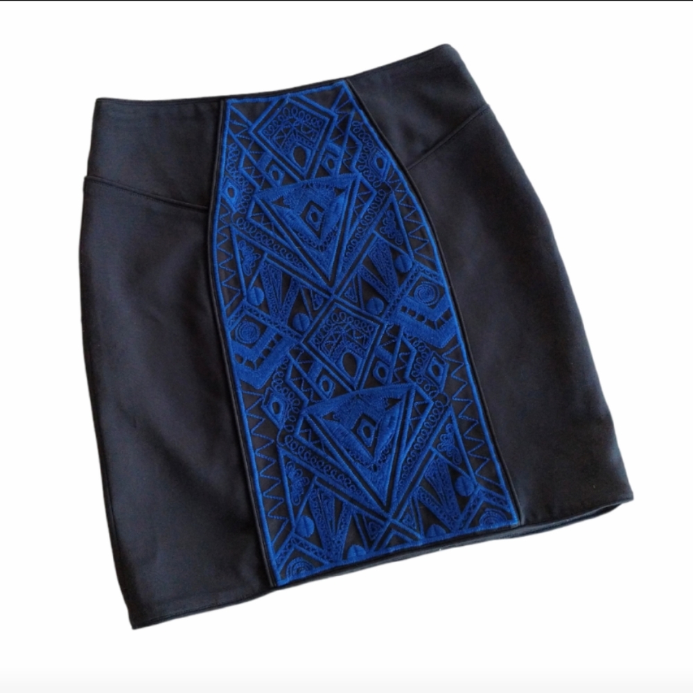 Tibi Ponte Knit Skirt with Embroidery Size 4